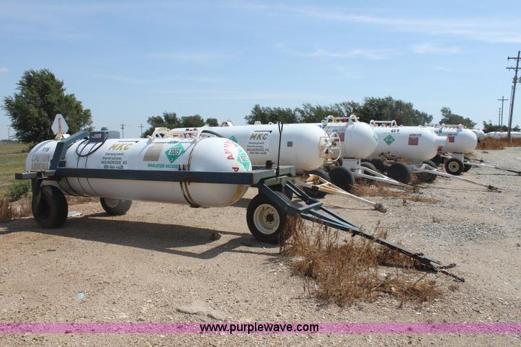 image for item G4657 1,000 gallon anhydrous ammonia tank