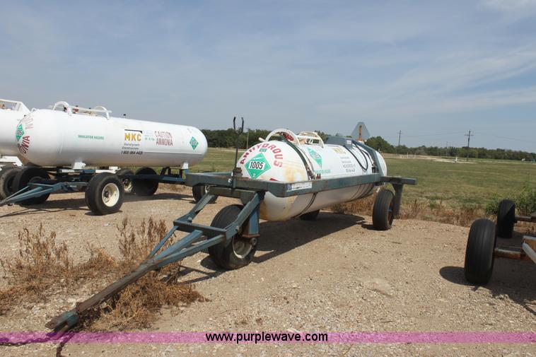 image for item G4657 1,000 gallon anhydrous ammonia tank