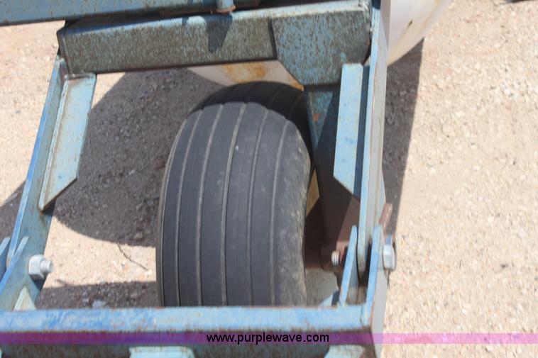 image for item G4657 1,000 gallon anhydrous ammonia tank