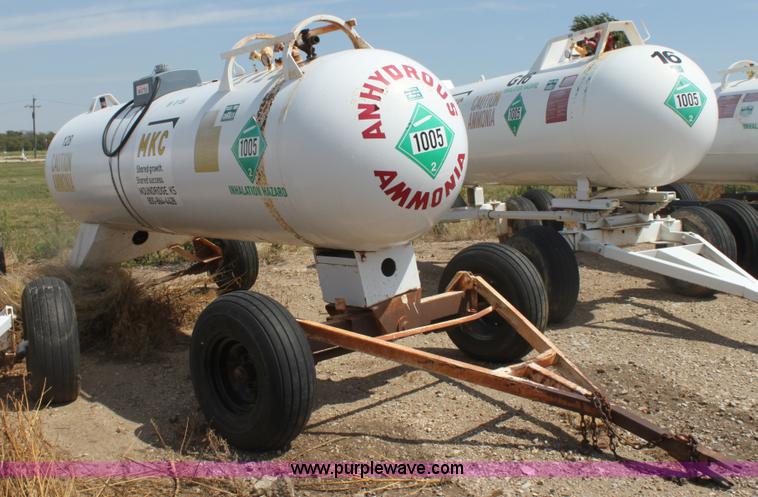 image for item G4659 1,000 gallon anhydrous ammonia tank
