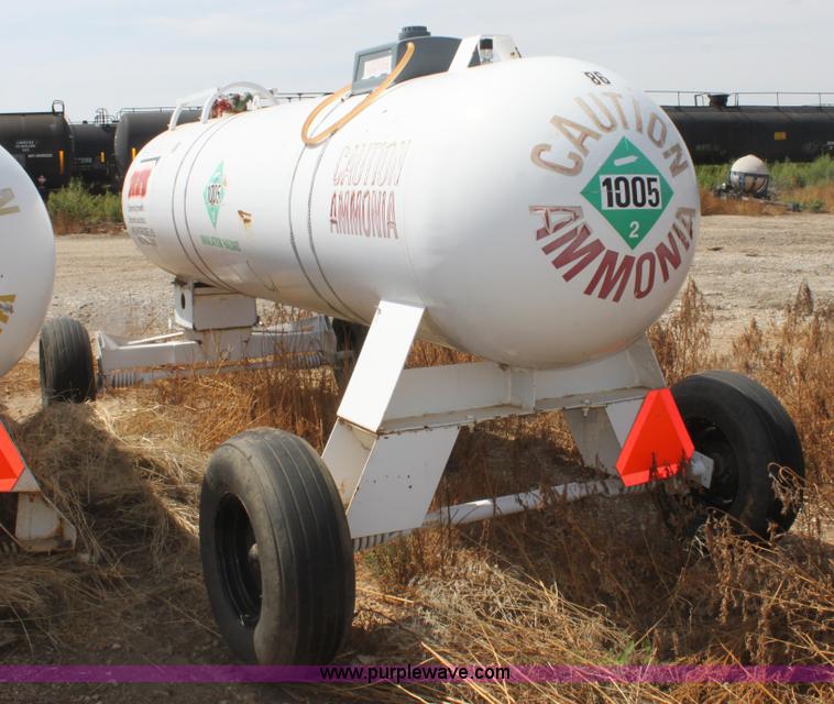 image for item G4660 1,000 gallon anhydrous ammonia tank