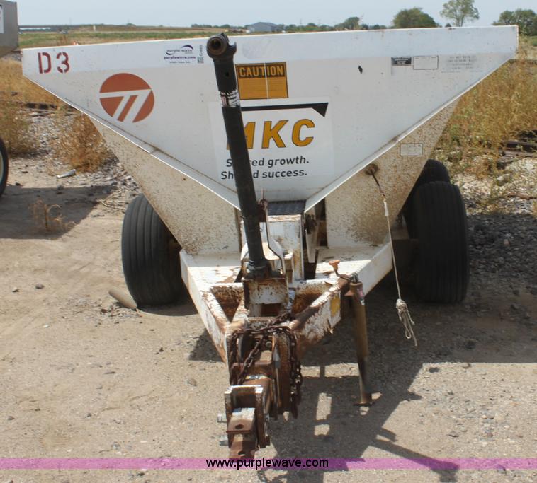 image for item G4663 TCI four ton dry fertilizer spreader