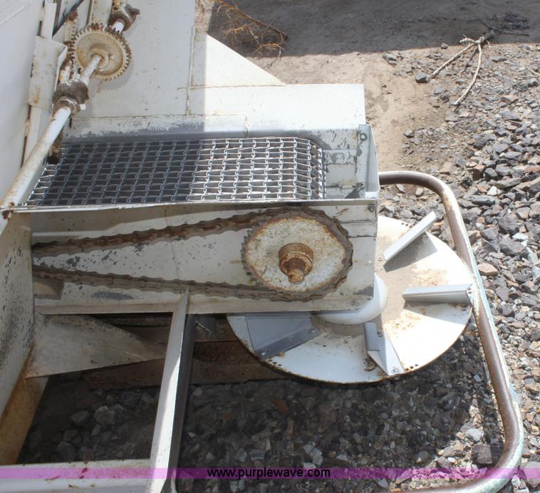 image for item G4663 TCI four ton dry fertilizer spreader