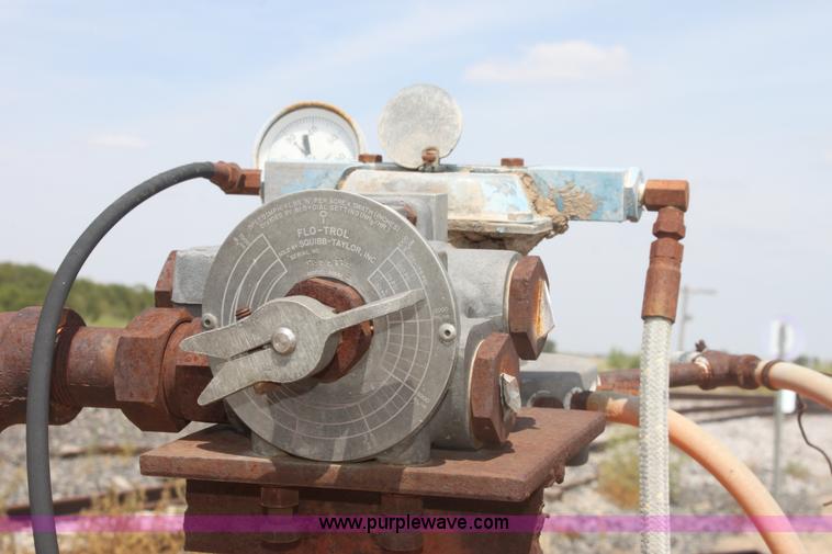 image for item G4664 Anhydrous ammonia applicator