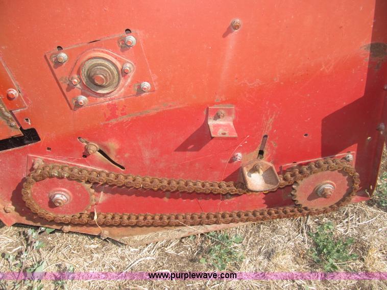 image for item K9585 International Harvester 864 corn header