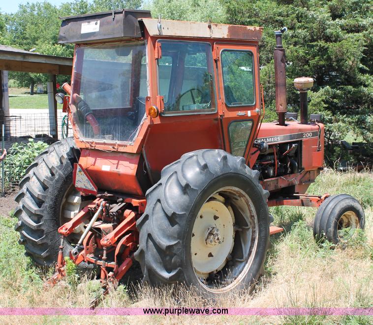 image for item L9818 Allis-Chalmers 200 tractor