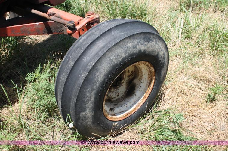 image for item L9818 Allis-Chalmers 200 tractor