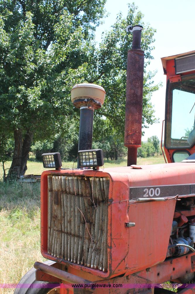 image for item L9818 Allis-Chalmers 200 tractor