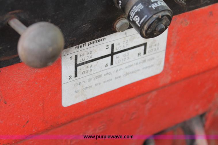 image for item L9818 Allis-Chalmers 200 tractor