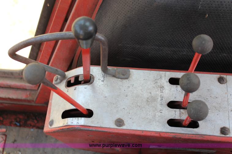 image for item L9818 Allis-Chalmers 200 tractor