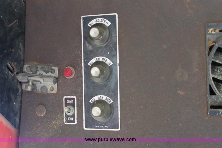 image for item L9818 Allis-Chalmers 200 tractor