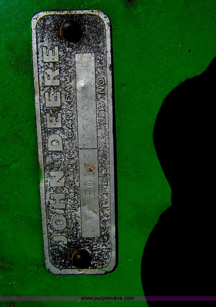 image for item N9110 John Deere 158 loader