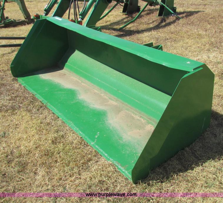 image for item N9110 John Deere 158 loader
