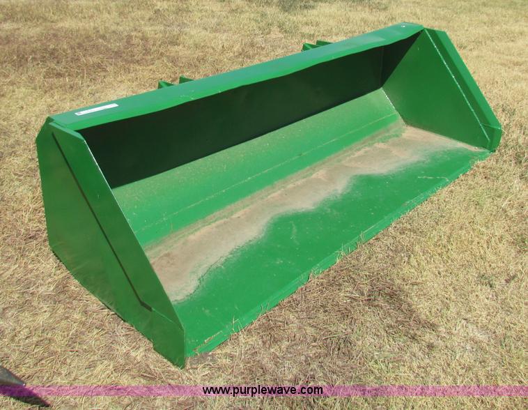 image for item N9110 John Deere 158 loader