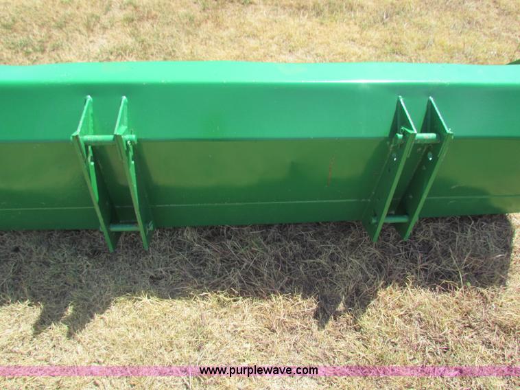 image for item N9110 John Deere 158 loader
