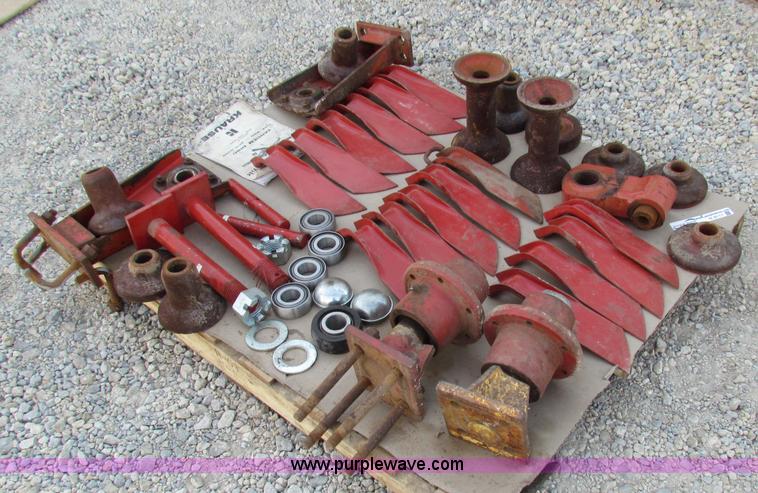 image for item N9117 Assorted Krause disk parts