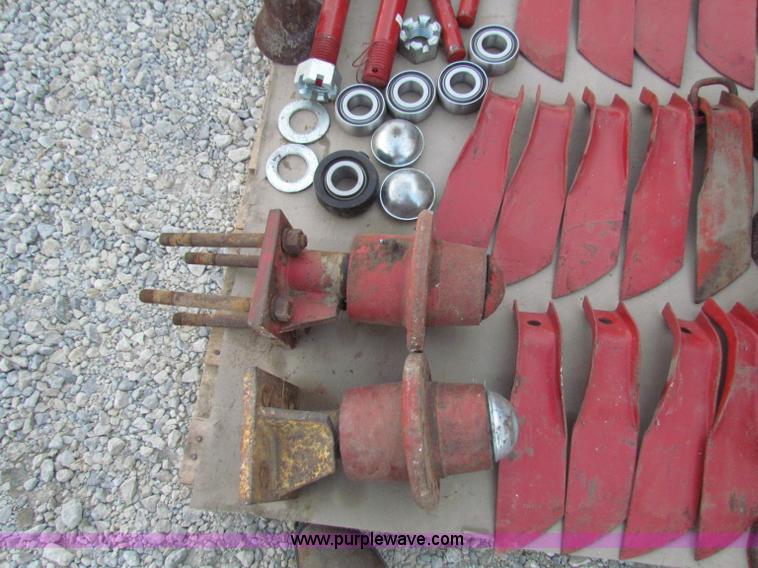 image for item N9117 Assorted Krause disk parts