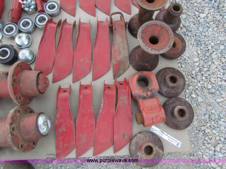 image for item N9117 Assorted Krause disk parts