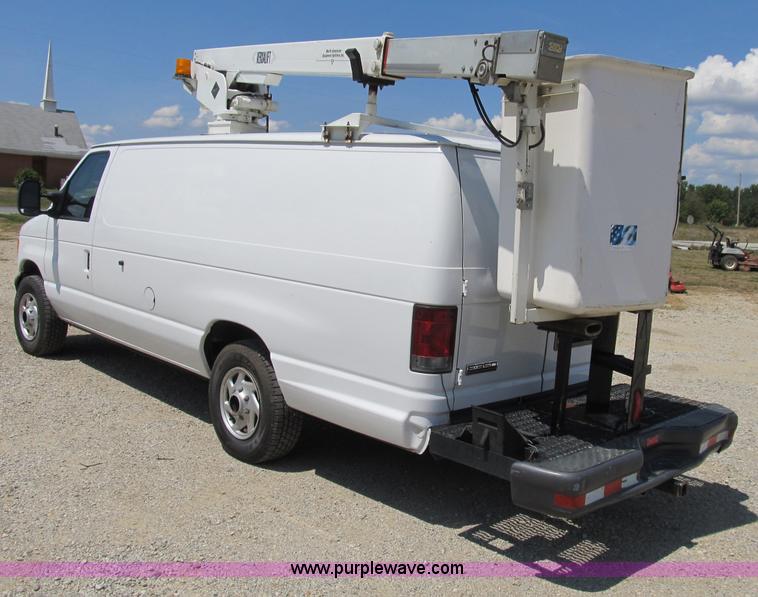 image for item B2830 2007 Ford E350 cargo van with bucket attachment