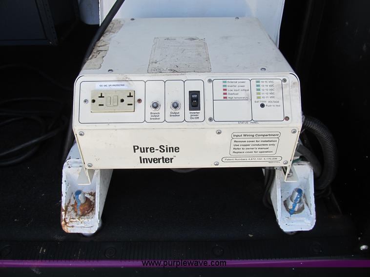 image for item B2830 2007 Ford E350 cargo van with bucket attachment