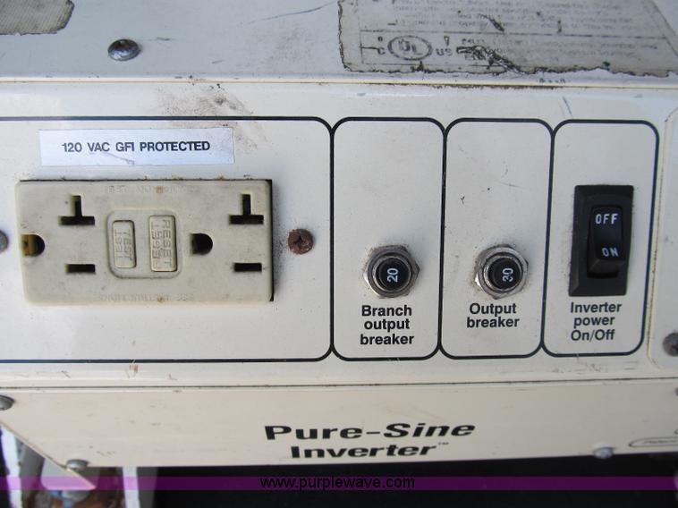 image for item B2830 2007 Ford E350 cargo van with bucket attachment