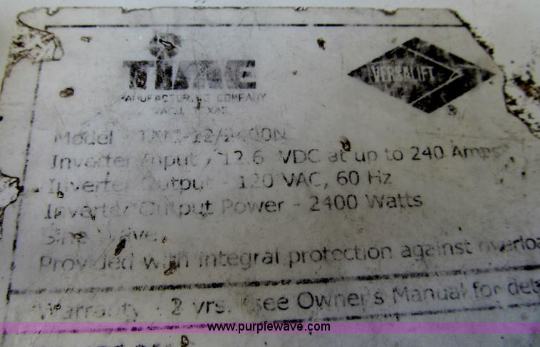 image for item B2830 2007 Ford E350 cargo van with bucket attachment