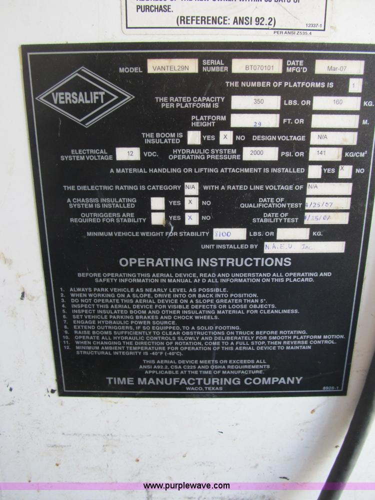 image for item B2830 2007 Ford E350 cargo van with bucket attachment