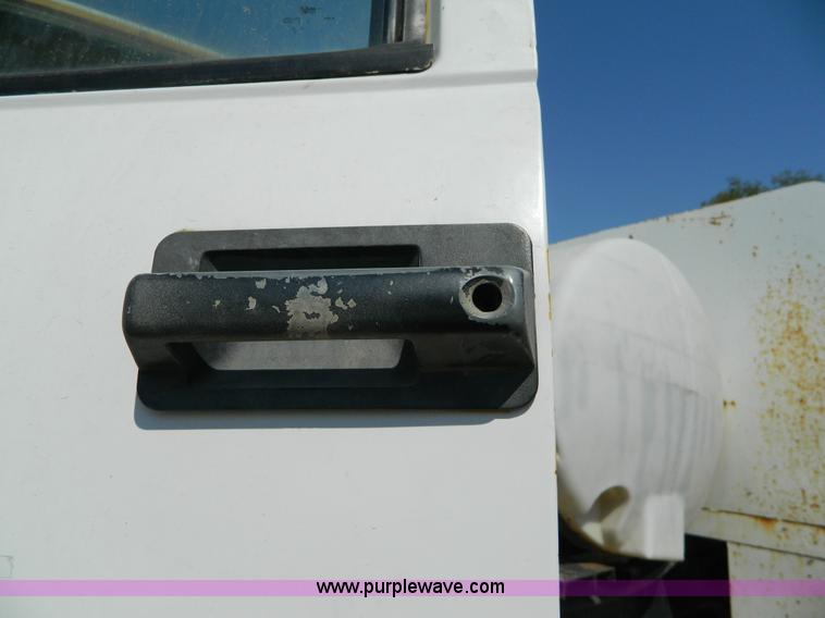 image for item B3834 1994 GMC TopKick service truck