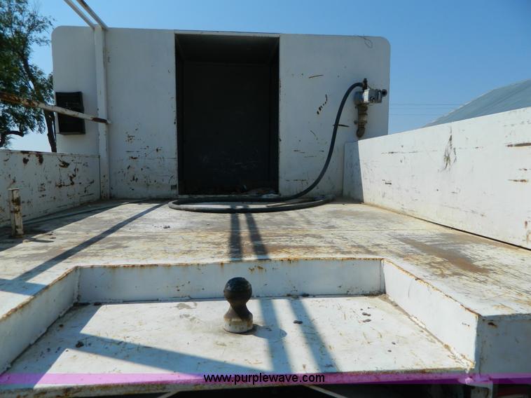 image for item B3834 1994 GMC TopKick service truck