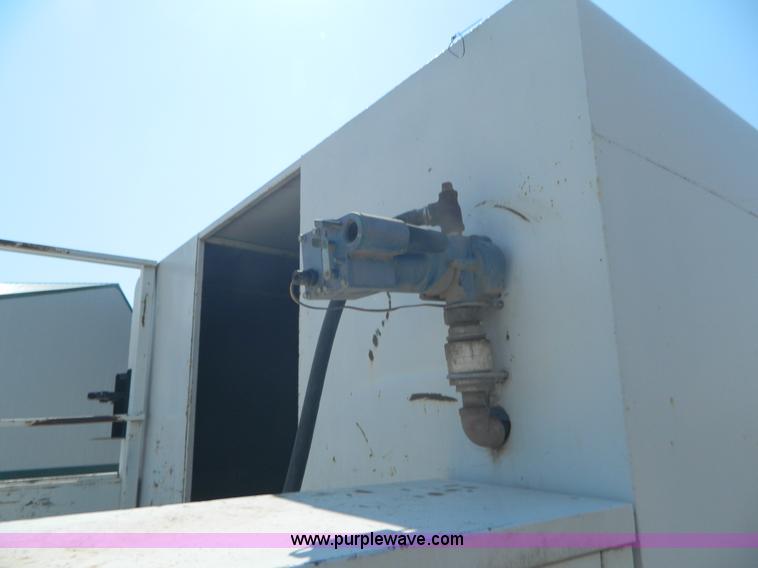 image for item B3834 1994 GMC TopKick service truck