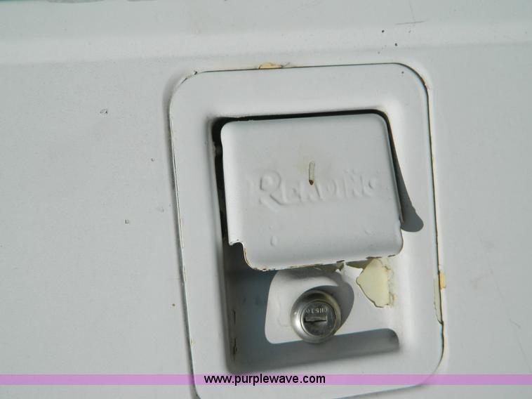 image for item B3835 1987 Ford F600 service truck