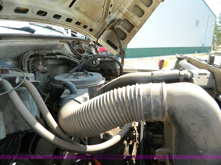 image for item B3835 1987 Ford F600 service truck