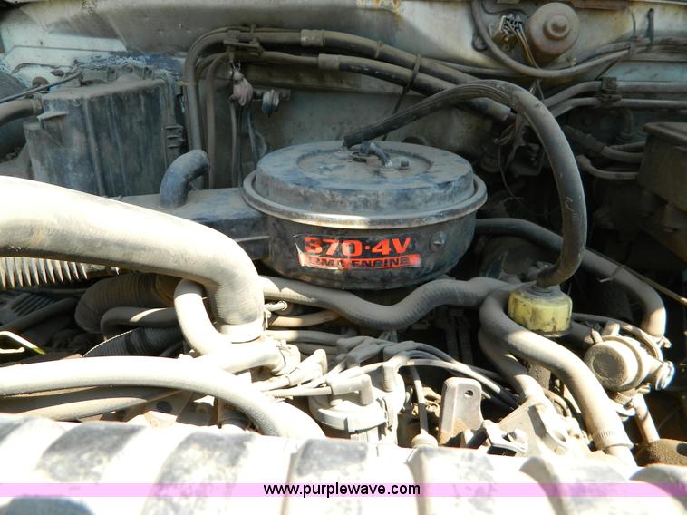 image for item B3835 1987 Ford F600 service truck