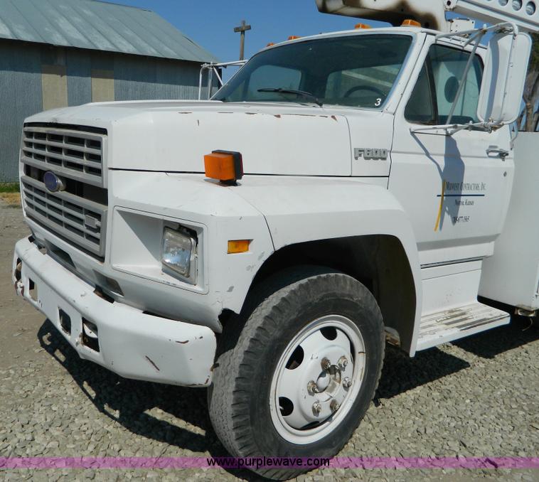 image for item B3835 1987 Ford F600 service truck