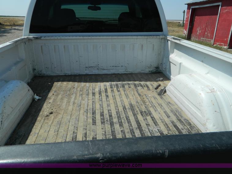 image for item B3836 2003 GMC Sierra 1500 Z71 extended cab pickup truck