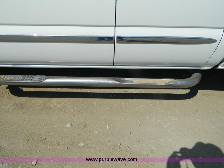 image for item B3836 2003 GMC Sierra 1500 Z71 extended cab pickup truck