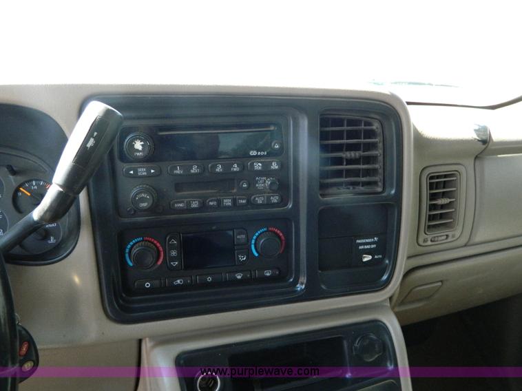 image for item B3836 2003 GMC Sierra 1500 Z71 extended cab pickup truck