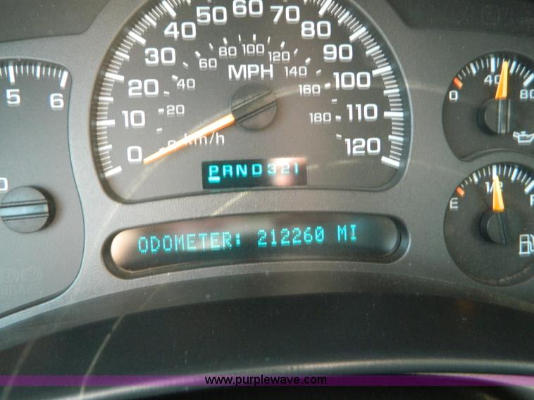 image for item B3836 2003 GMC Sierra 1500 Z71 extended cab pickup truck