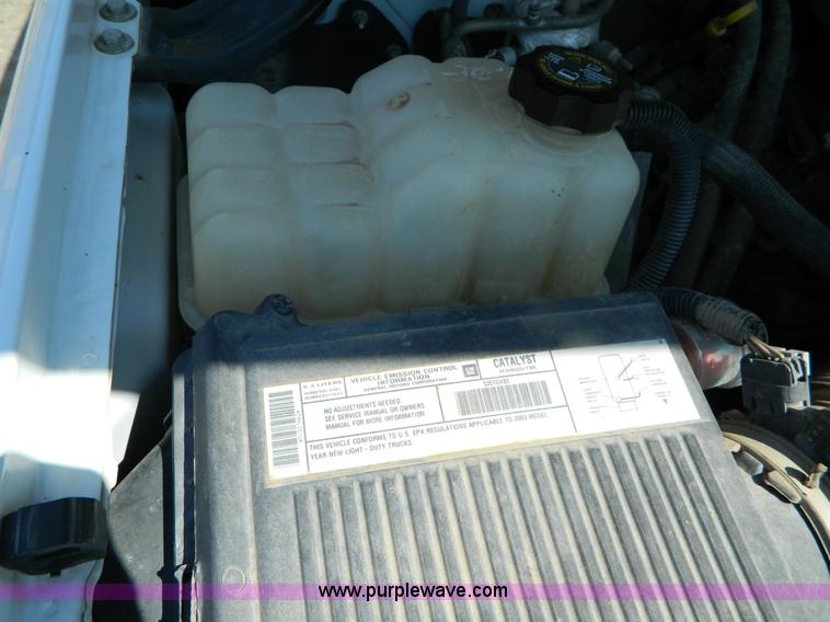 image for item B3836 2003 GMC Sierra 1500 Z71 extended cab pickup truck