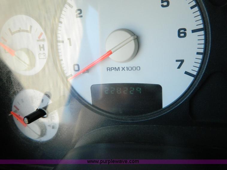 image for item B3837 2003 Dodge Ram 2500 Quad Cab pickup truck