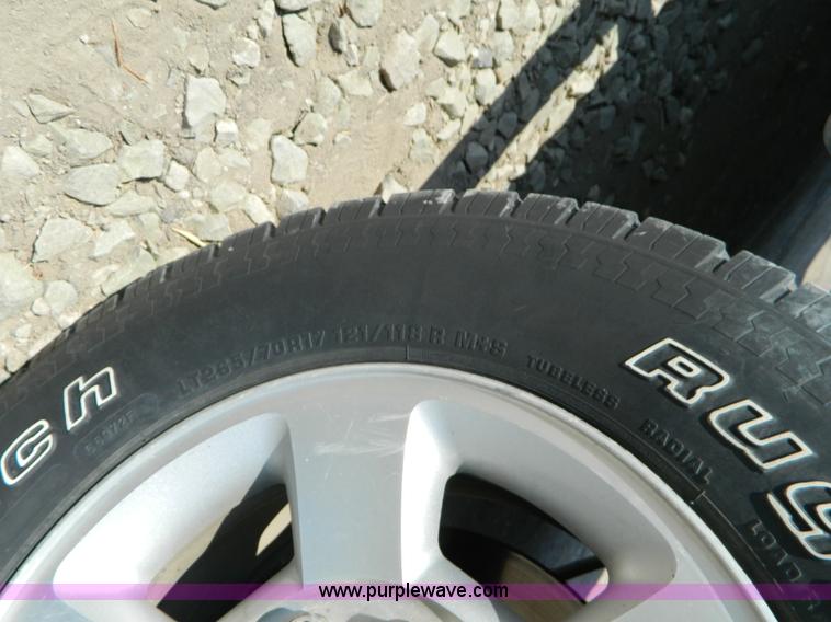 image for item B3837 2003 Dodge Ram 2500 Quad Cab pickup truck