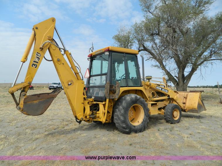 image for item B3841 1993 John Deere 310D backhoe