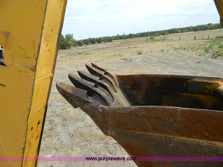 image for item B3841 1993 John Deere 310D backhoe