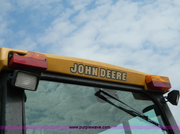 image for item B3841 1993 John Deere 310D backhoe