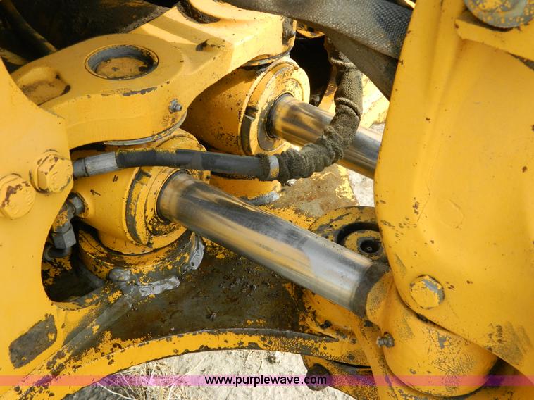 image for item B3841 1993 John Deere 310D backhoe