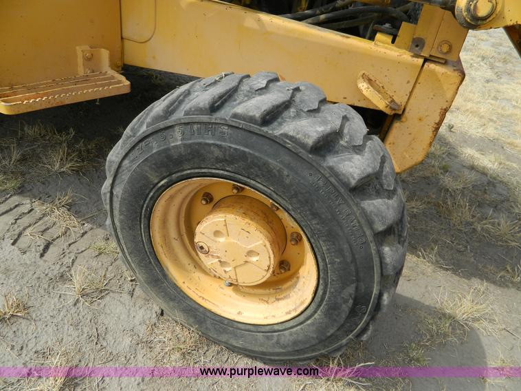 image for item B3841 1993 John Deere 310D backhoe