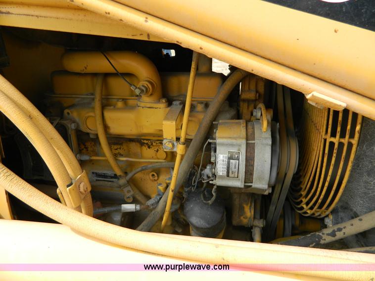 image for item B3841 1993 John Deere 310D backhoe