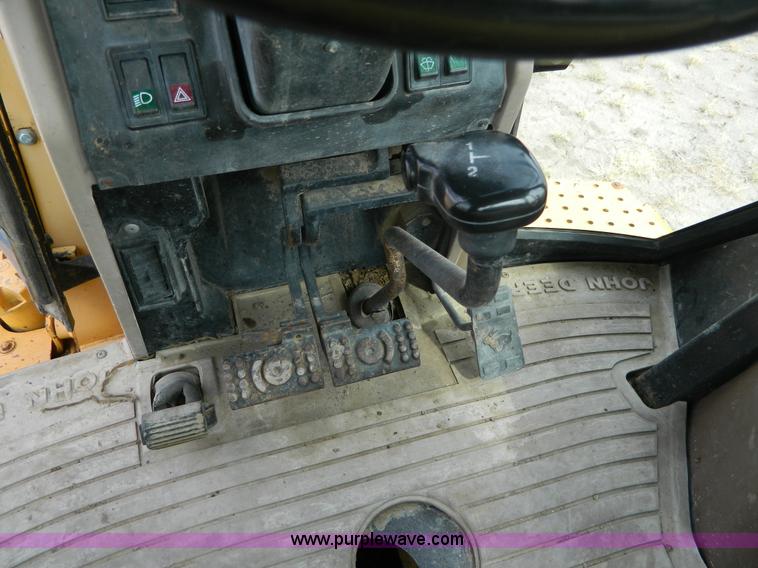 image for item B3841 1993 John Deere 310D backhoe