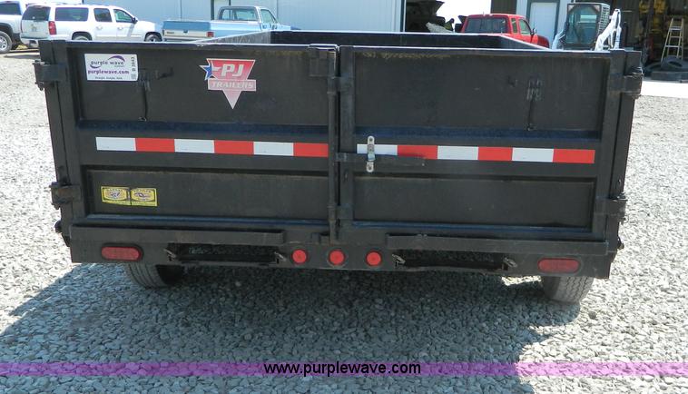 image for item B3843 2009 PJ 14' dump trailer