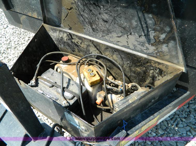 image for item B3843 2009 PJ 14' dump trailer